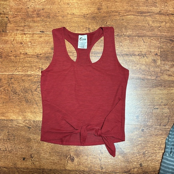 3 Small ZYIA Tanks - Picture 5 of 7